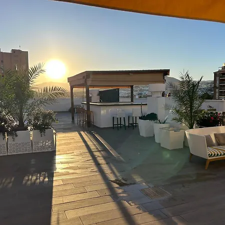 Apartamento FANTÁSTICO ÁTICO con ENORME TERRAZA y CHILL OUT Benidorm Exterior foto