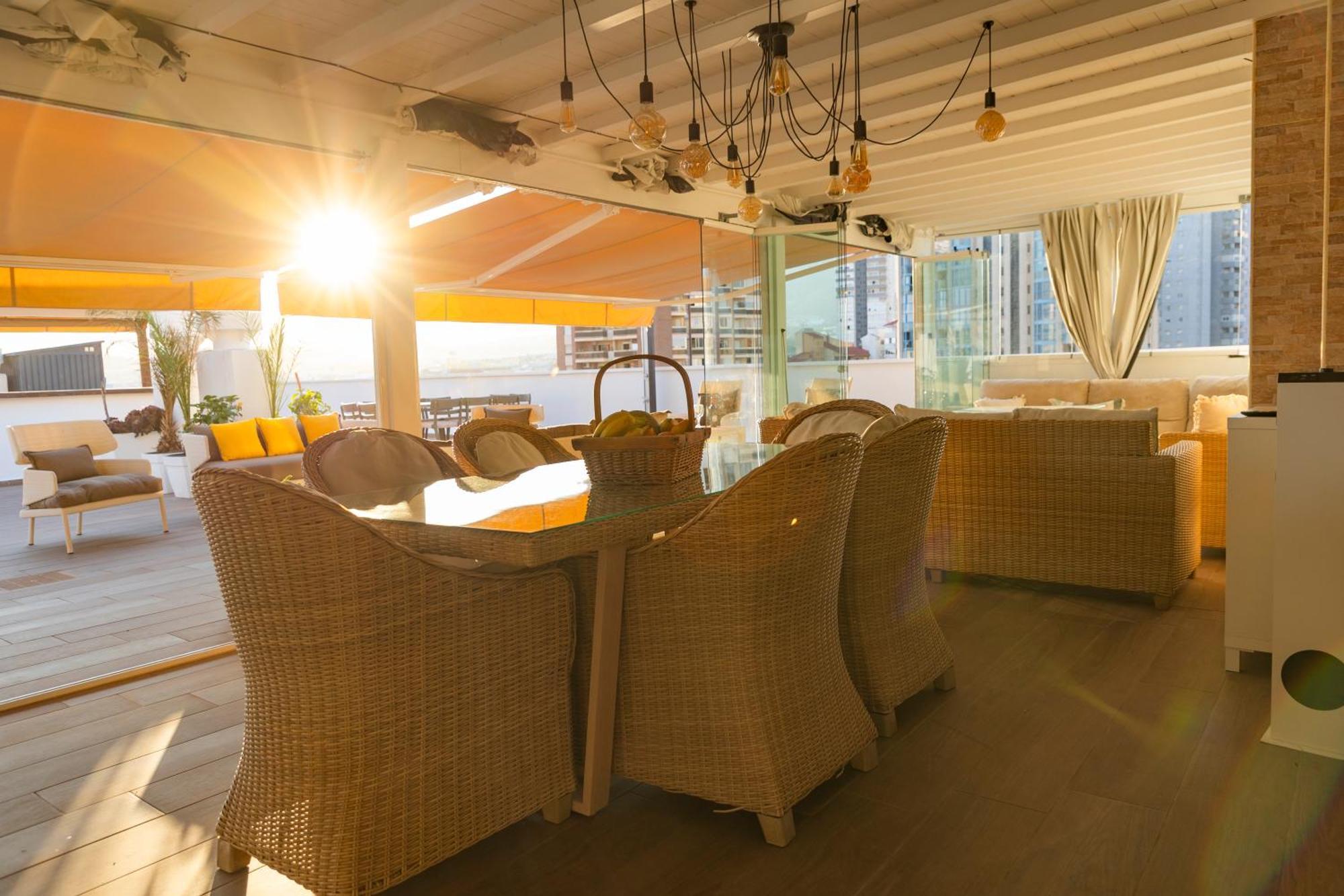 Atico Con Enorme Terraza Y Chill Out Particular Apartament