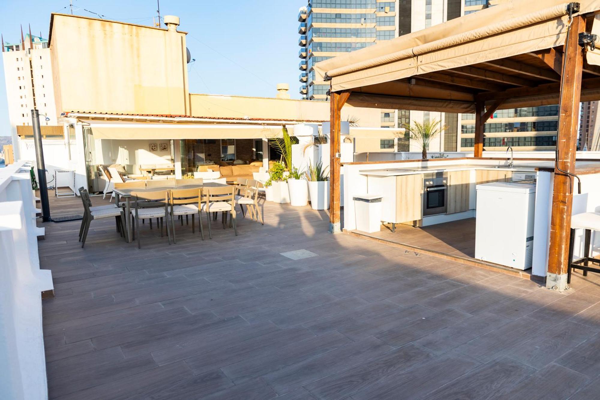 Apartament Atico Con Enorme Terraza Y Chill Out Particular